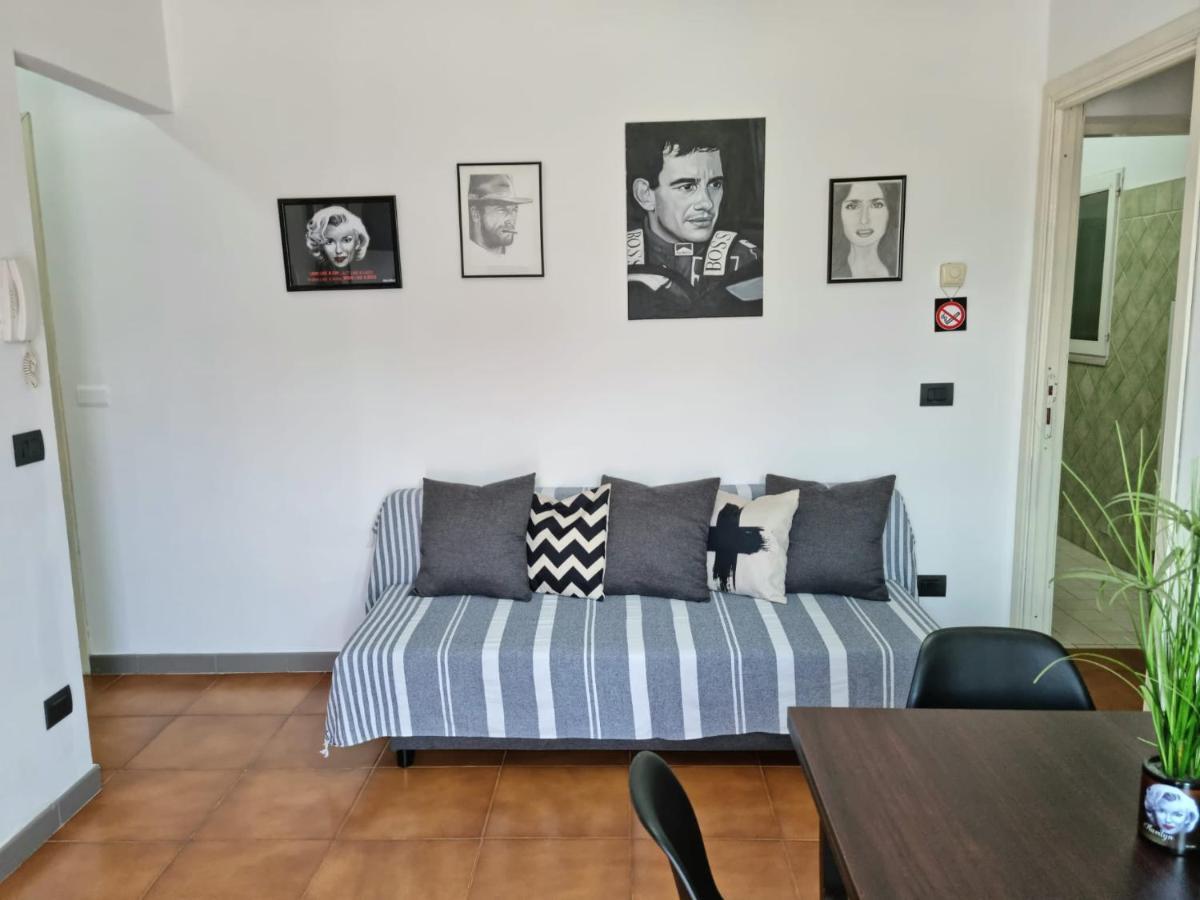 Home Of Fame - Home Gallery With Fully Equipped Kitchen, Separate Entrance, Free Parking Olbia Exterior foto