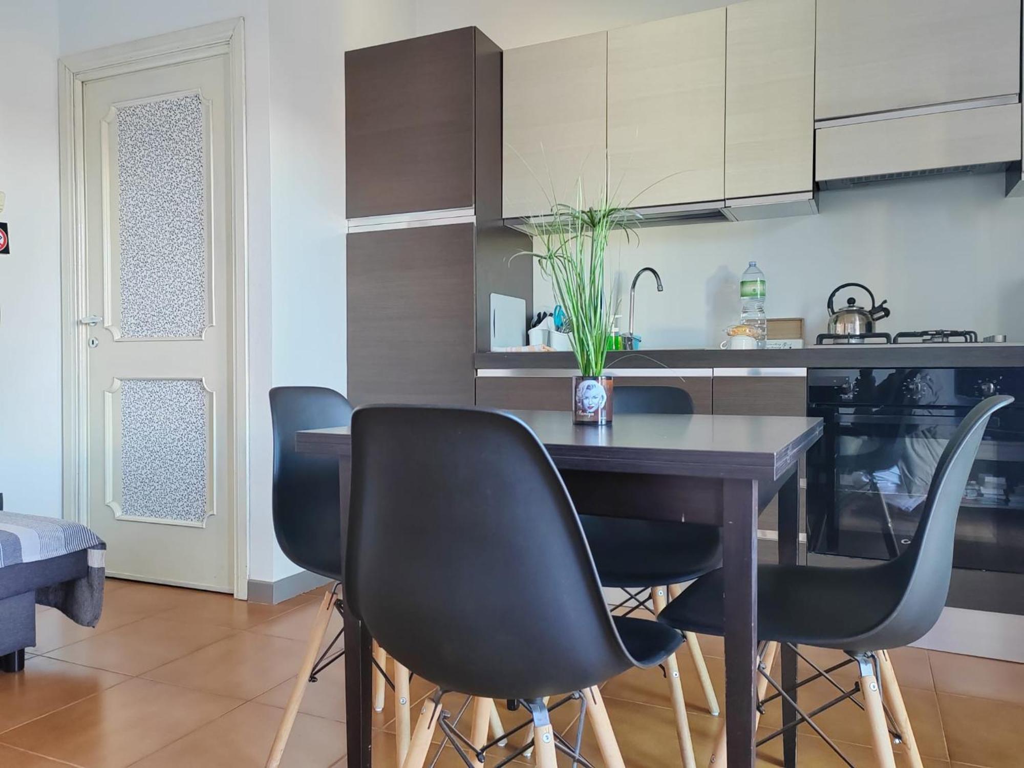 Home Of Fame - Home Gallery With Fully Equipped Kitchen, Separate Entrance, Free Parking Olbia Exterior foto