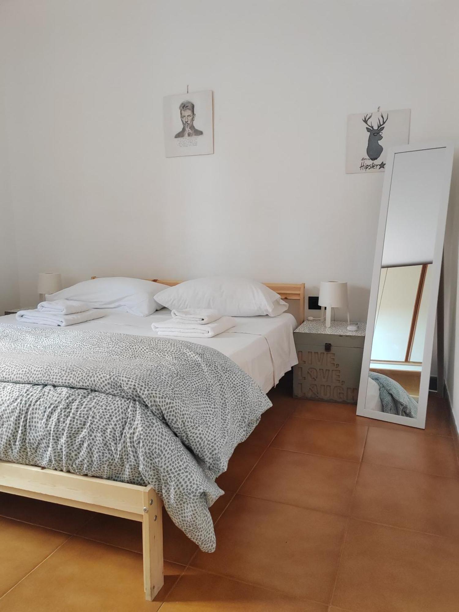 Home Of Fame - Home Gallery With Fully Equipped Kitchen, Separate Entrance, Free Parking Olbia Exterior foto
