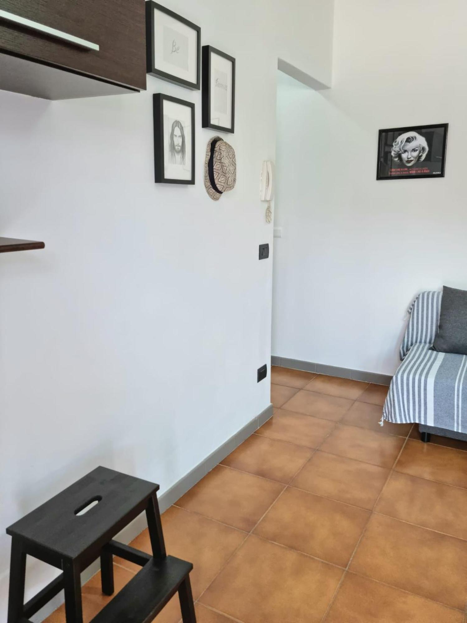 Home Of Fame - Home Gallery With Fully Equipped Kitchen, Separate Entrance, Free Parking Olbia Exterior foto